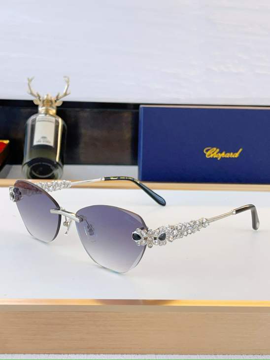Picture of Chopard Sunglasses _SKUfw80049850fw